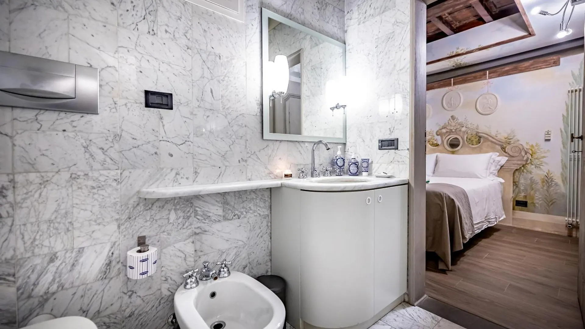 Yid Luxury Near Ponte Vecchio Apartment Florence Italy