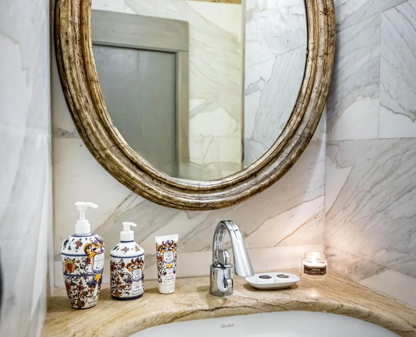 Yid Luxury Near Ponte Vecchio Apartment Florence 0*,