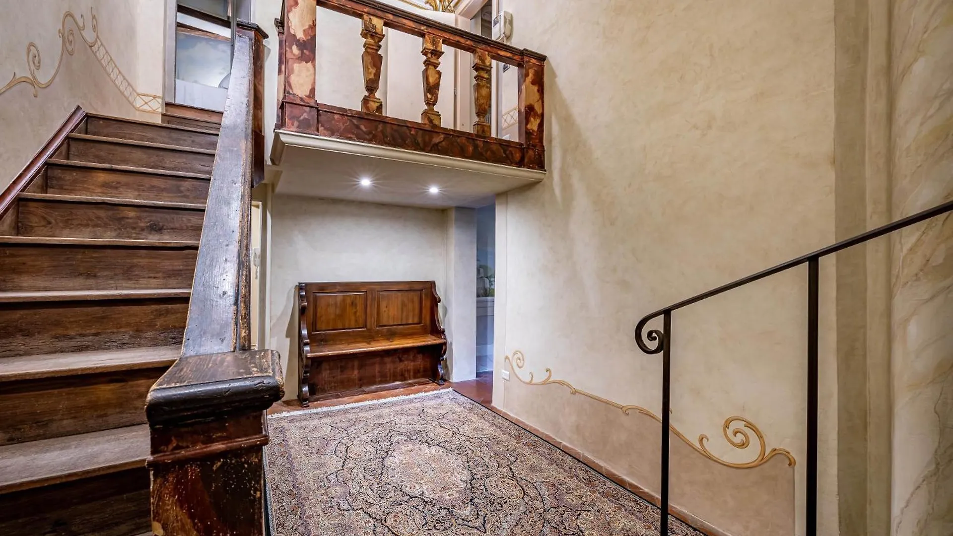 Yid Luxury Near Ponte Vecchio Apartment Florence 0*,  Italy