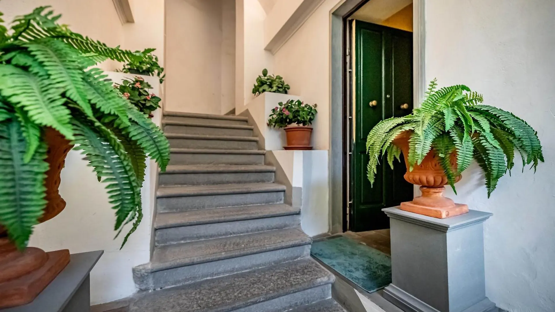 Yid Luxury Near Ponte Vecchio Apartment Florence Italy